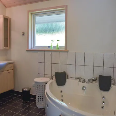 Three-bedroom Holiday In Toftlund