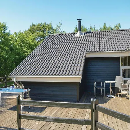 Three-bedroom Holiday In *